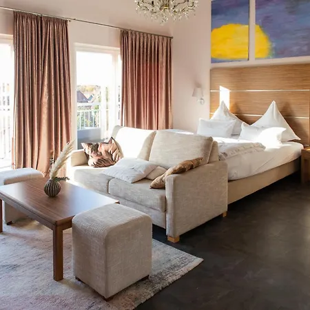 Hotel Mein 4*