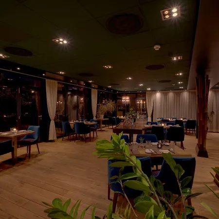 美斯霍罗斯酒店 4*