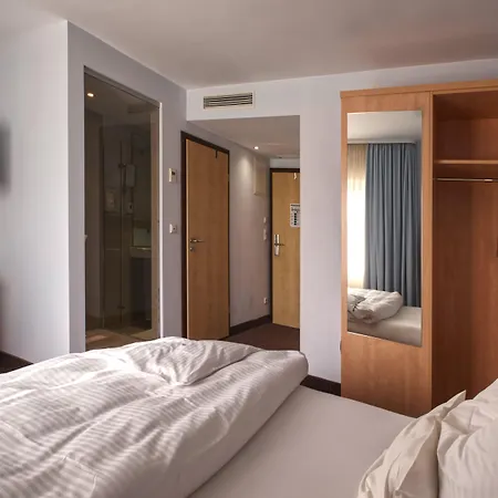 美斯霍罗斯酒店 4*